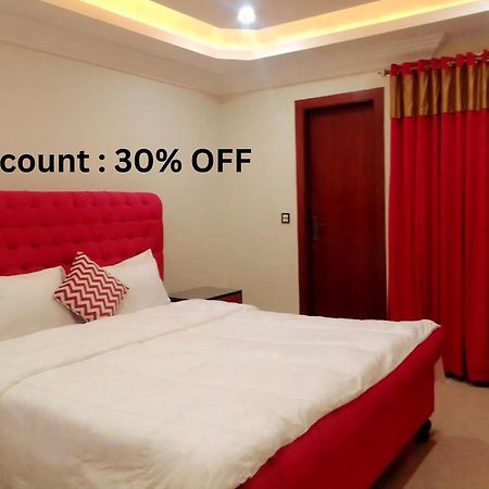 Royal Galaxy Hotel & Residence - Near Islamabad International Airport & Motorway Buitenkant foto
