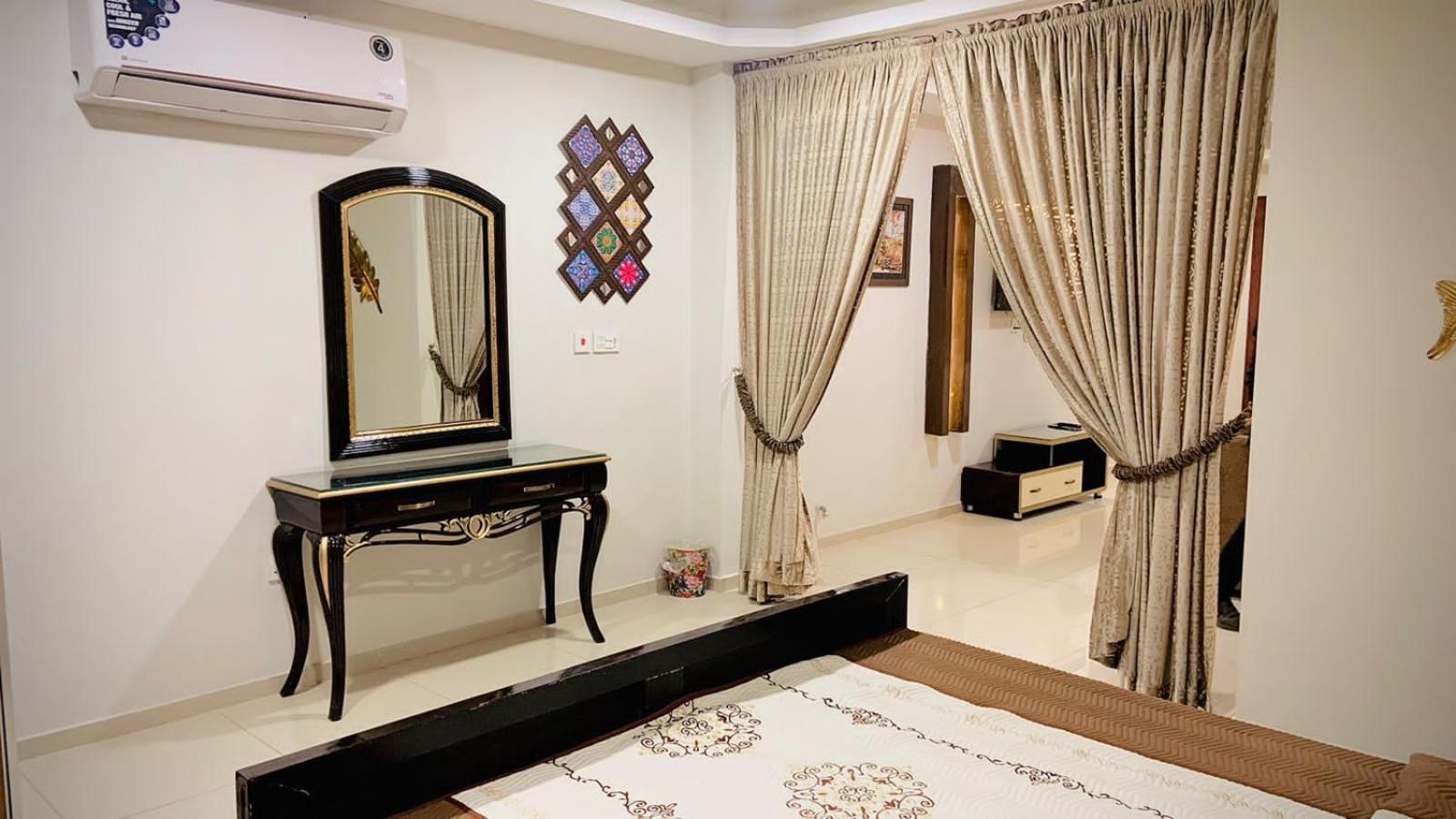 Royal Galaxy Hotel & Residence - Near Islamabad International Airport & Motorway Buitenkant foto