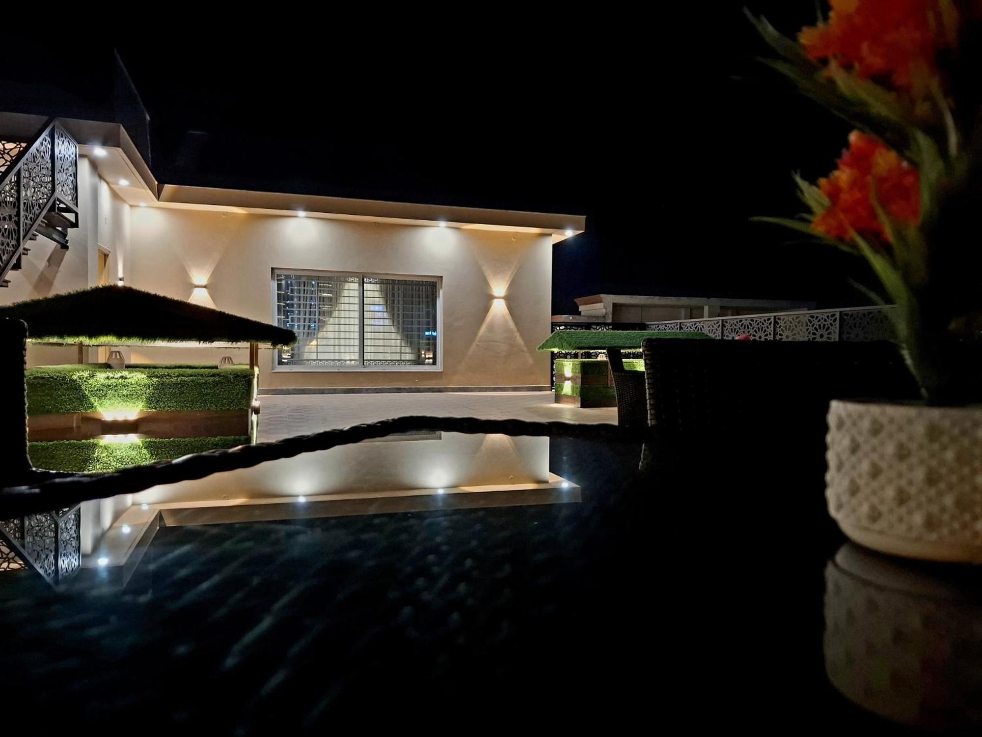 Royal Galaxy Hotel & Residence - Near Islamabad International Airport & Motorway Buitenkant foto