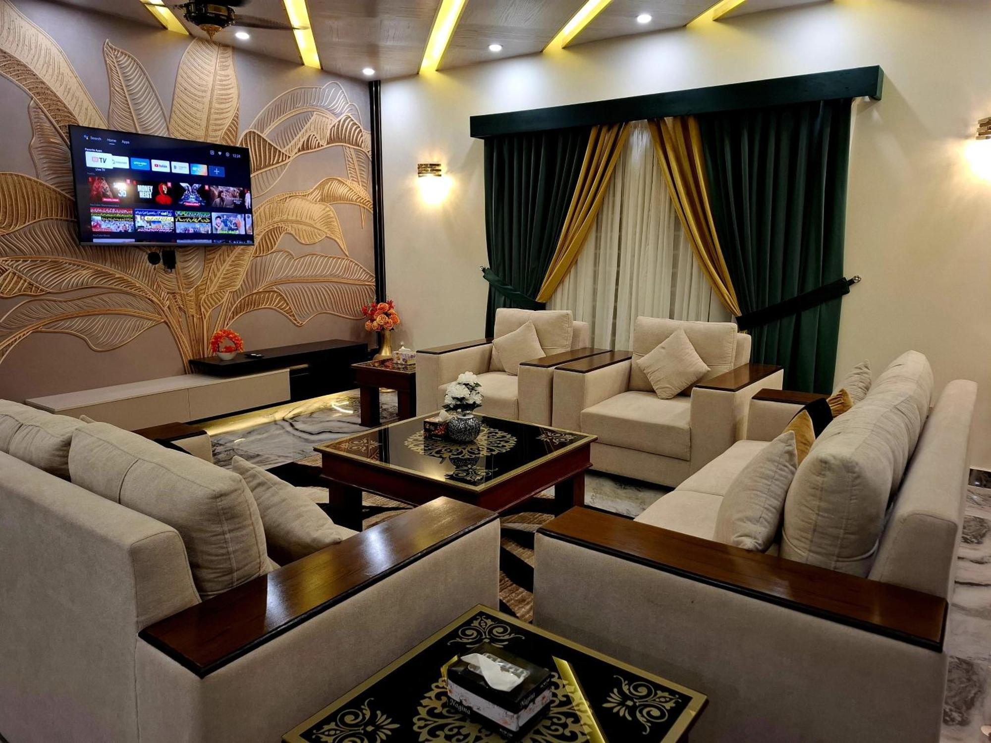 Royal Galaxy Hotel & Residence - Near Islamabad International Airport & Motorway Buitenkant foto
