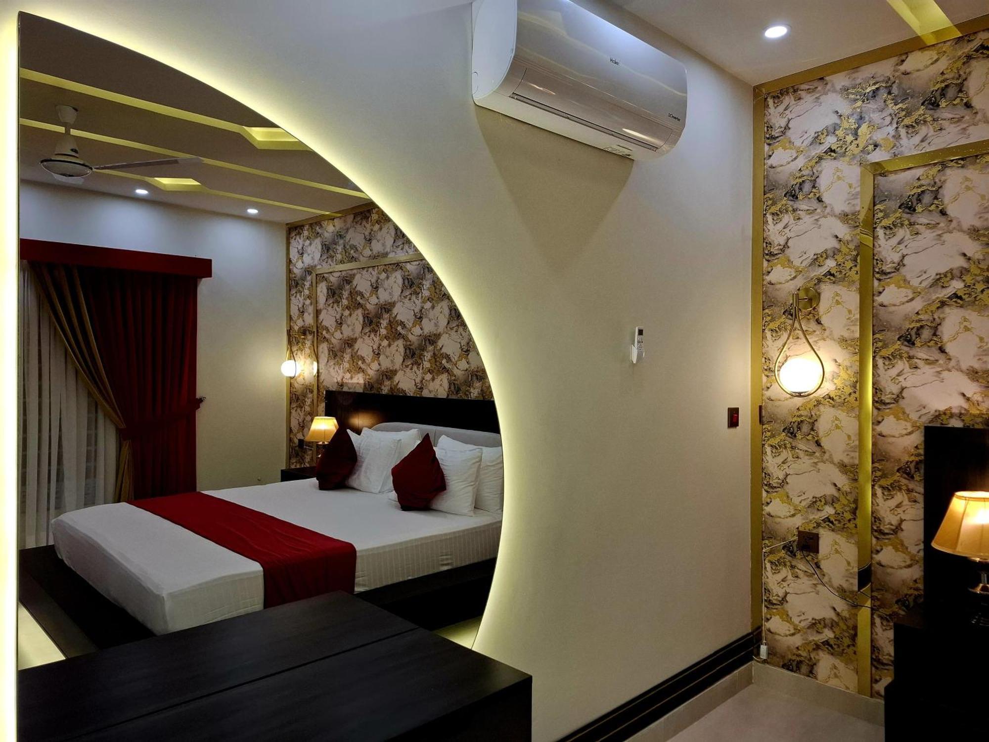 Royal Galaxy Hotel & Residence - Near Islamabad International Airport & Motorway Buitenkant foto