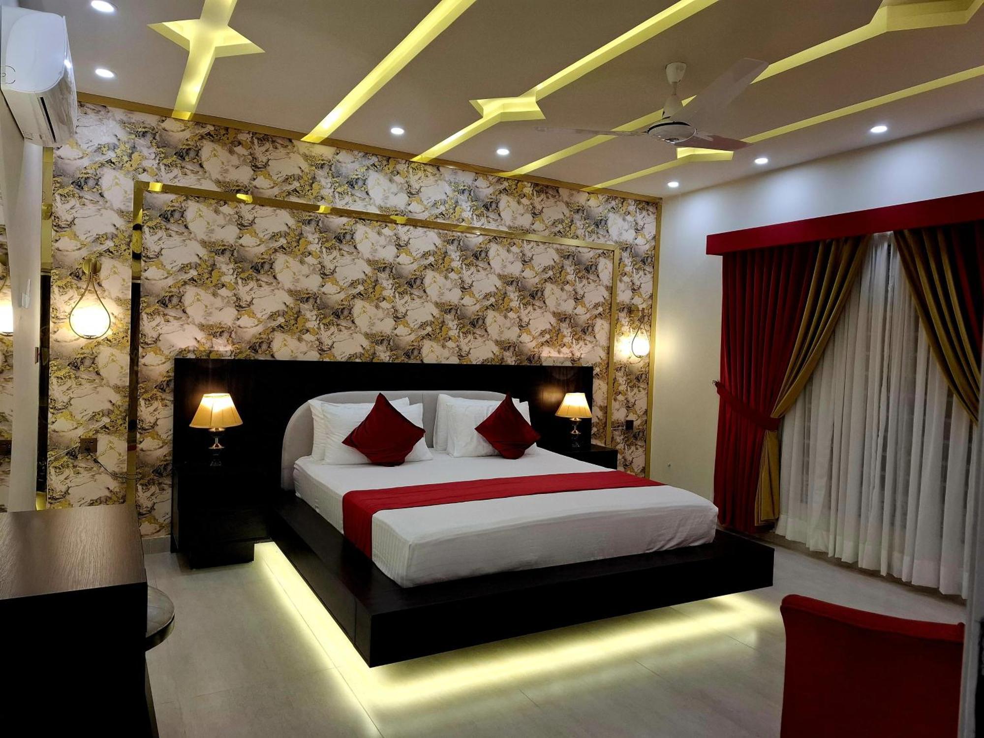 Royal Galaxy Hotel & Residence - Near Islamabad International Airport & Motorway Buitenkant foto