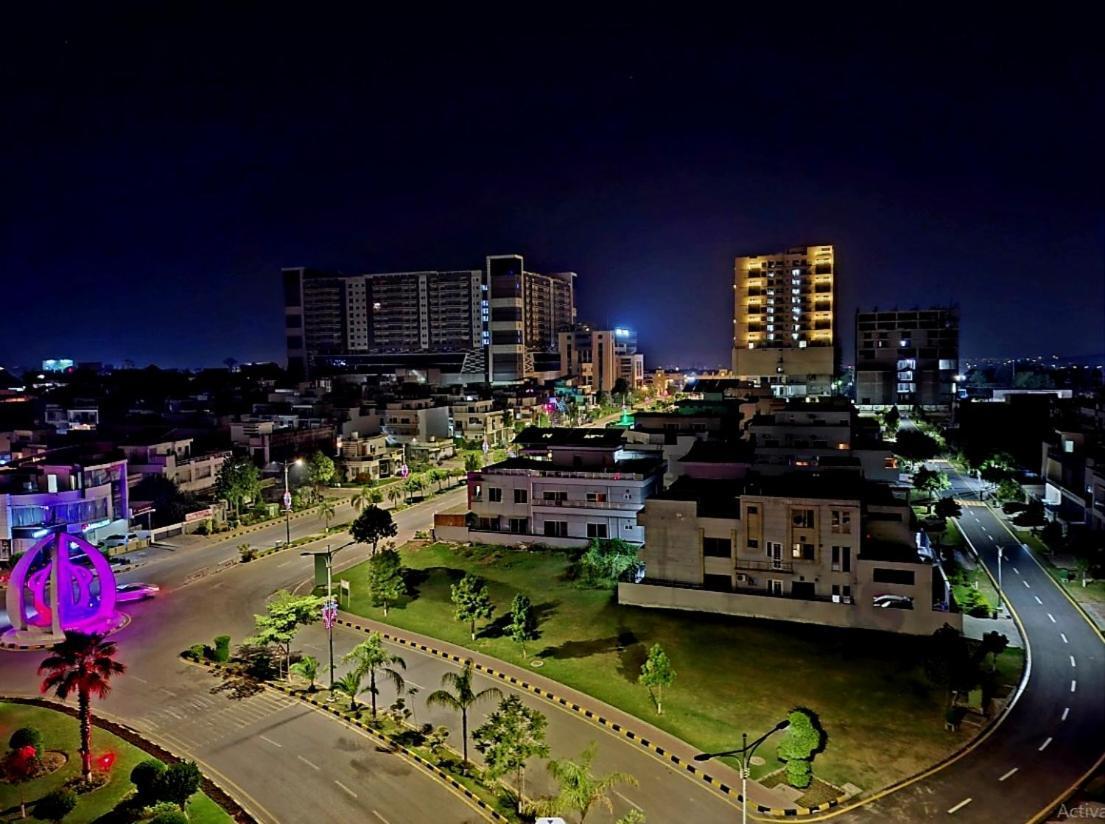 Royal Galaxy Hotel & Residence - Near Islamabad International Airport & Motorway Buitenkant foto