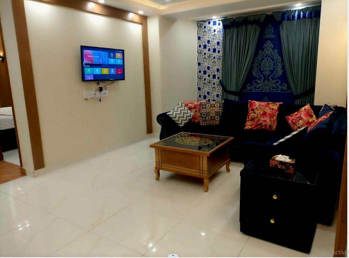 Royal Galaxy Hotel & Residence - Near Islamabad International Airport & Motorway Buitenkant foto